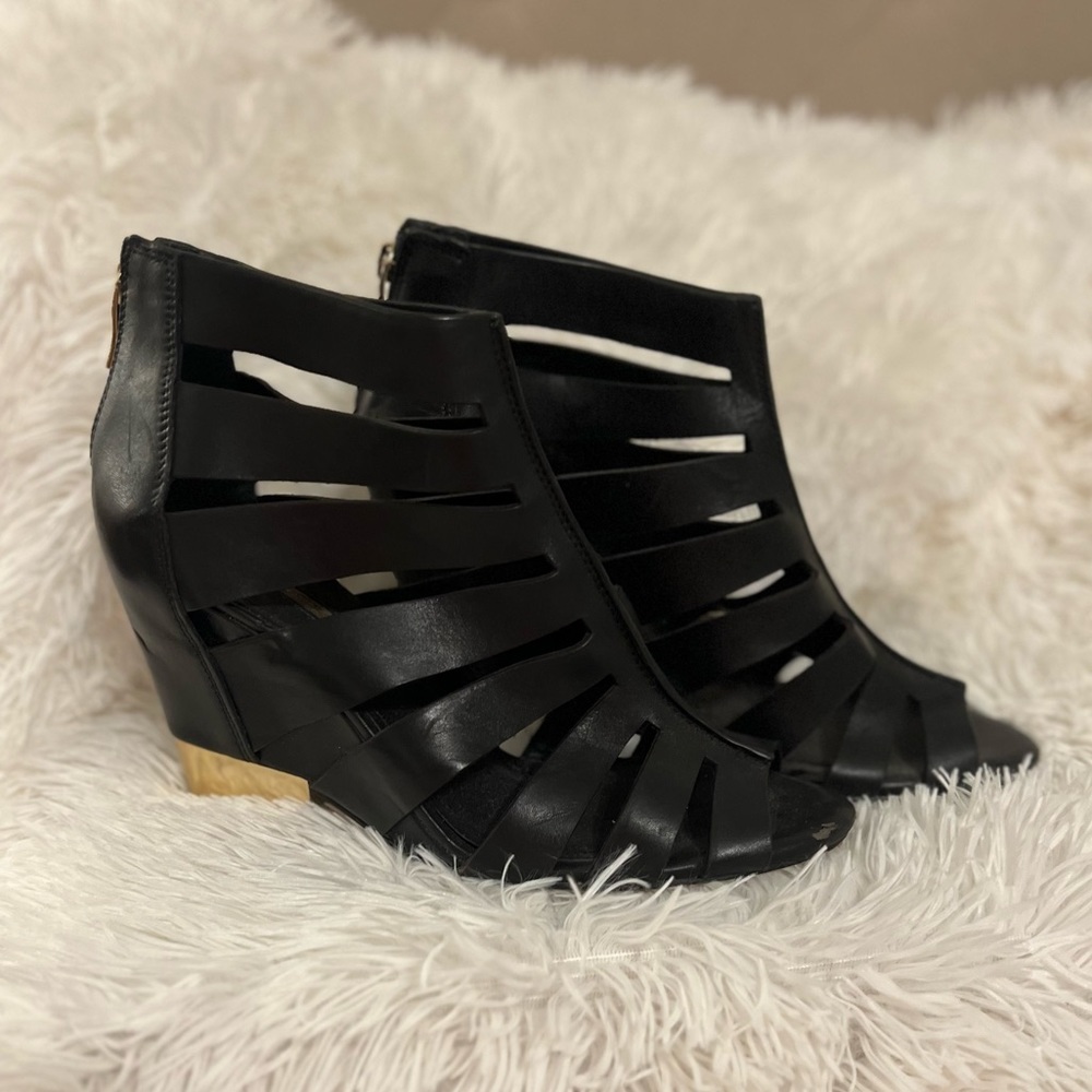 BCBGeneration wedge sandals